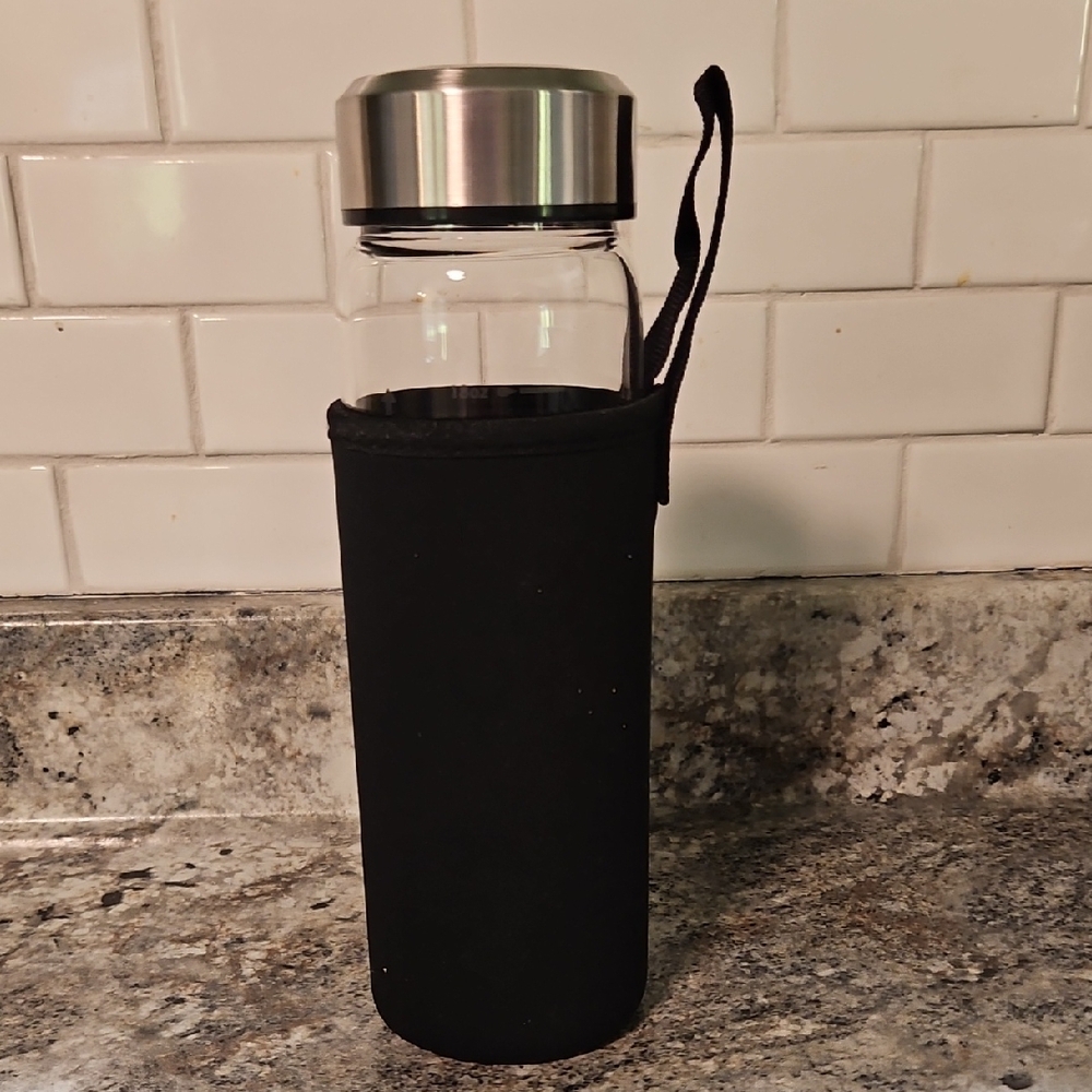 📣Sierozur 20oz Stainless Steel and Glass Water Bottle with Black Sleeve